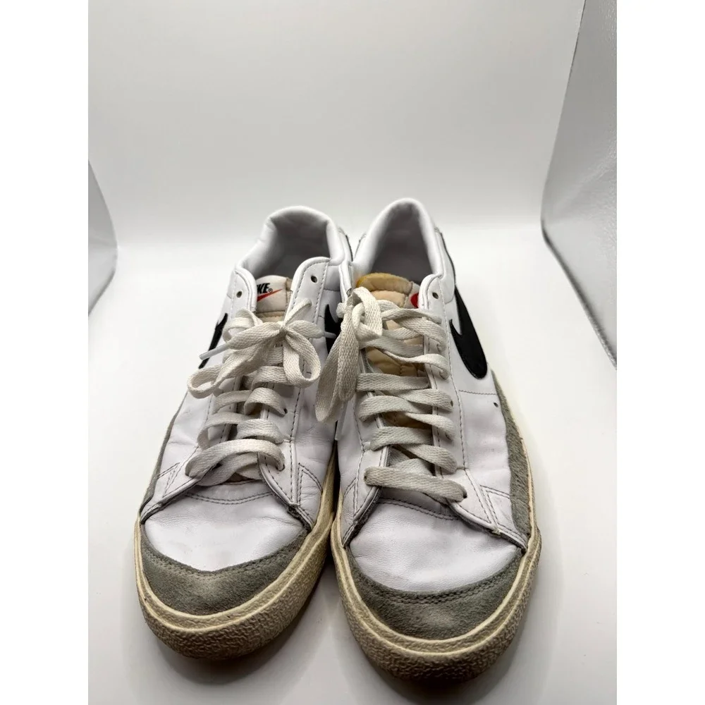 Nike Blazer Low '77 Vintage‎ DA6364-101 Mens 9 Sneaker White Leather Skate Shoes